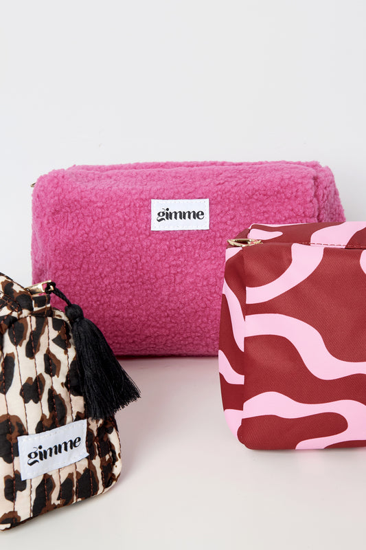 Donne-moi une trousse de maquillage en peluche